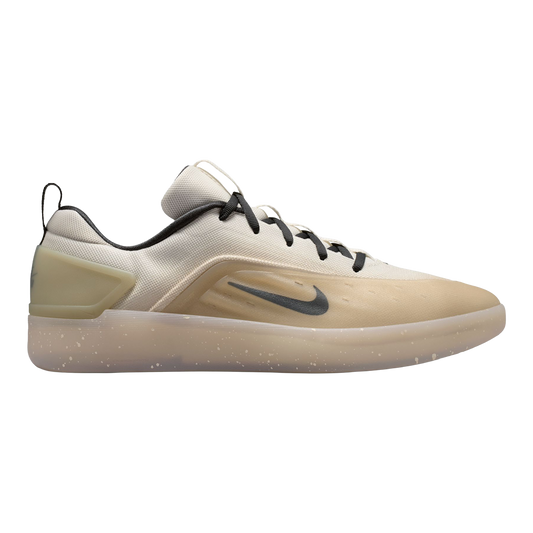 SB Zoom Nyjah 4 Shoe