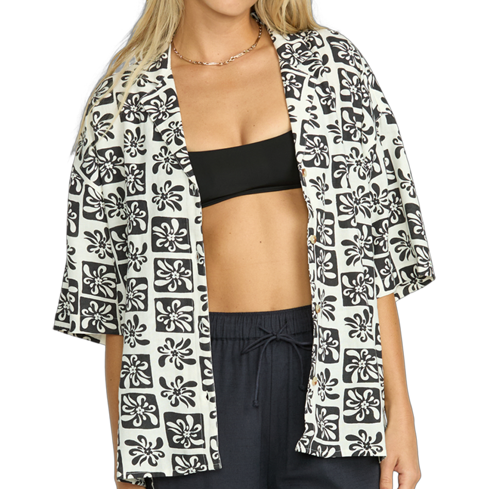Beach Side Printed Woven S/S Button-Up 2025