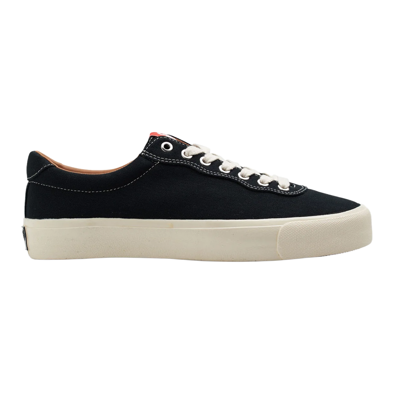 VM001 Lo Canvas Shoe